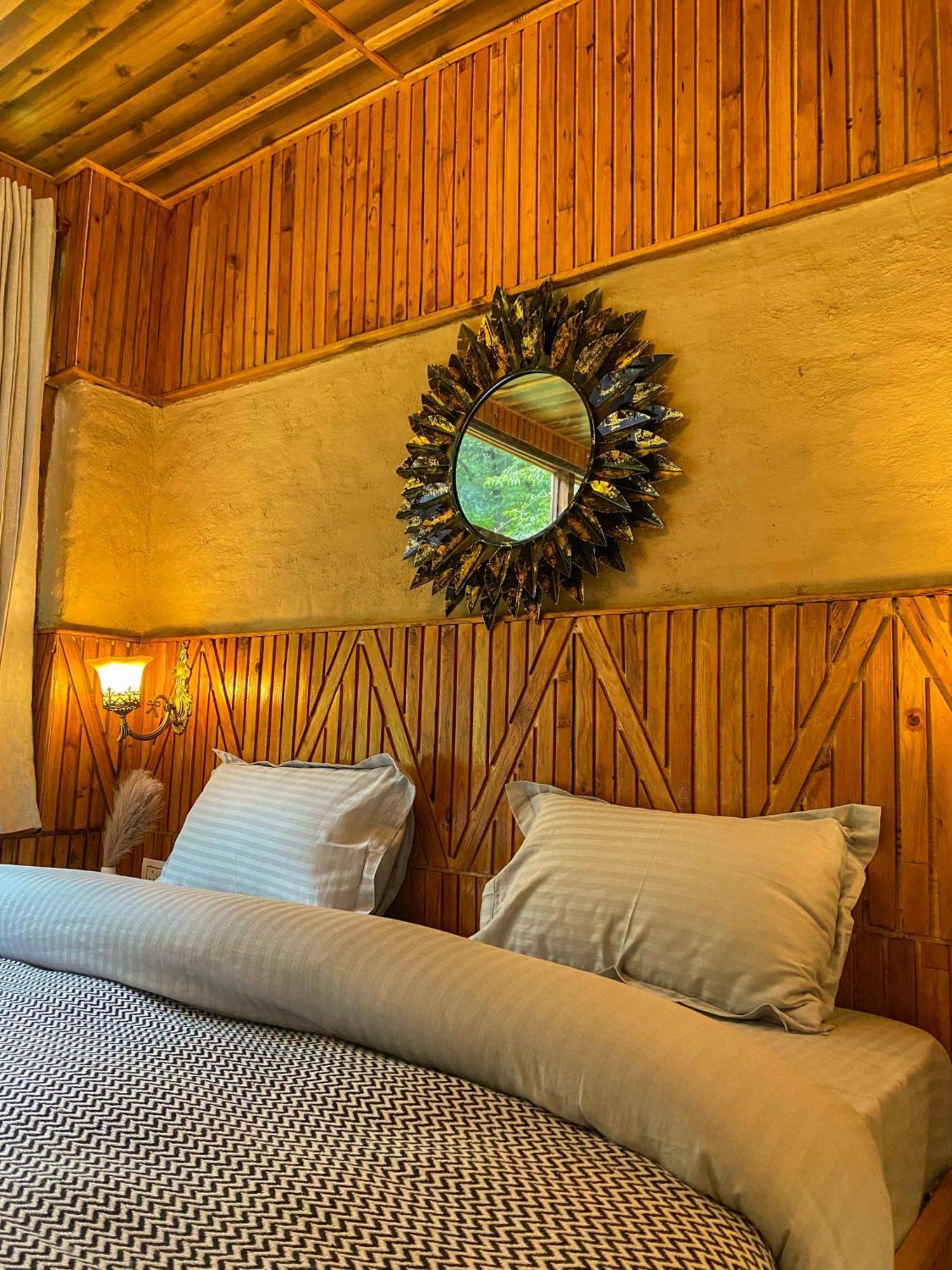 Whoopers Boutique Resort Jibhi Buitenkant foto