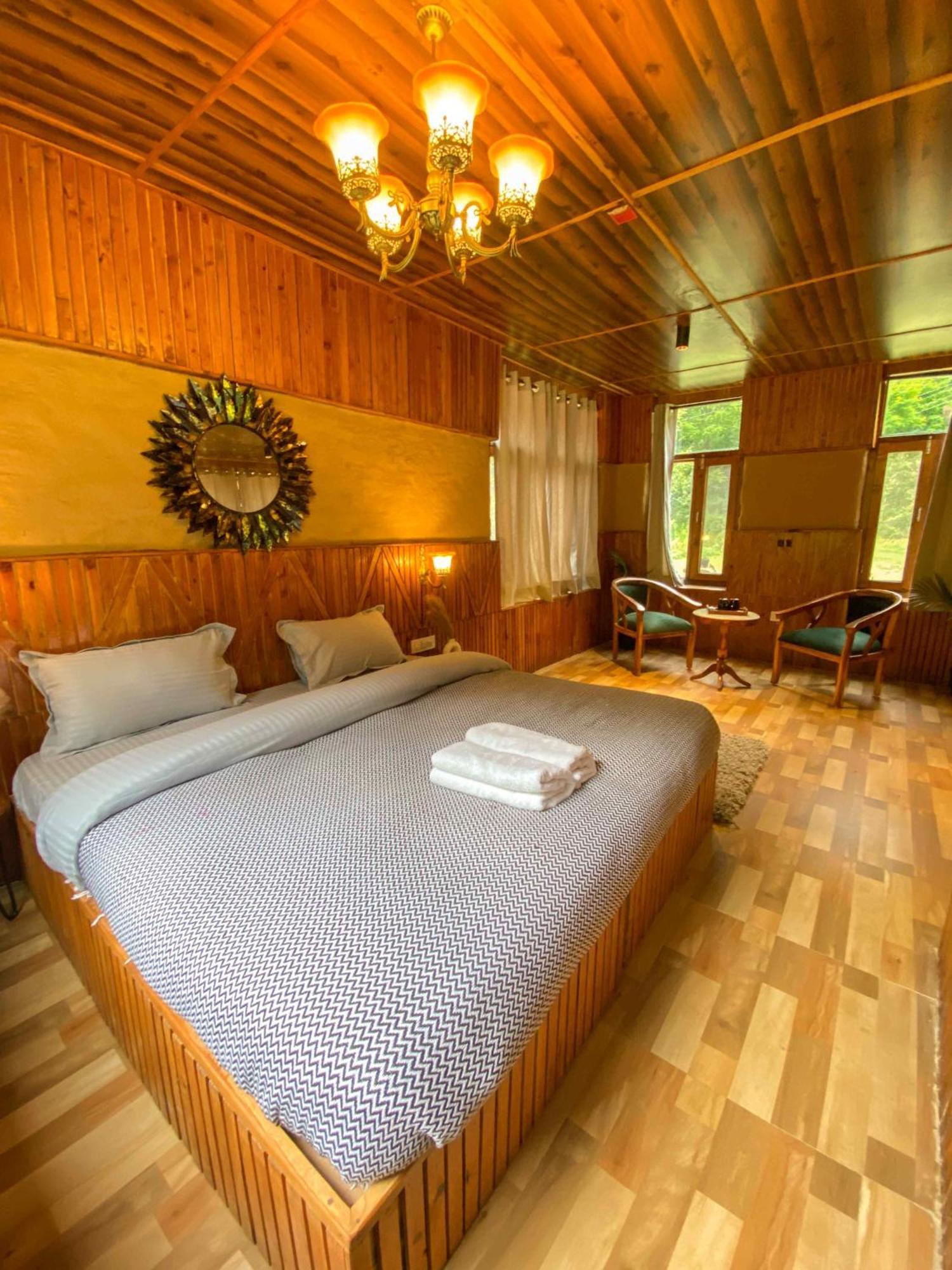 Whoopers Boutique Resort Jibhi Buitenkant foto